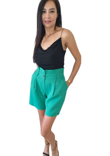 Kadın Yeşil Havuç Bel Rahat Beden Şort modelleri