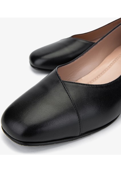 Kadın Deri Siyah Deri Topuklu Ayakkabı 33 ZC-7716 Bn Ayk SK24-25 Sıyah Dr modelleri