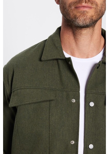 Erkek Relax Fit Rahat Kesim Oduncu Apaş Yaka Çift Cepli Kapaklı Düz Haki Kışlık Gömlek fırsatları
