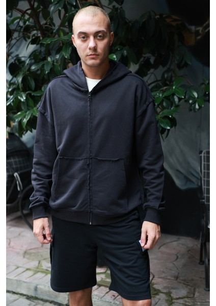 Erkek Siyah Pis Dış Dikiş Detaylı Sweatshirt