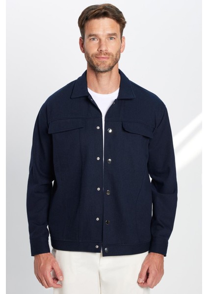 Erkek Relax Fit Rahat Kesim Oduncu Çift Cepli Kapaklı Lacivert Apaş Yaka Düz Kışlık Gömlek