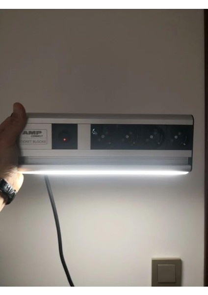 Connect Mutfak Tezgah Dolap Altı 32 cm Alttan LED Aydınlatmalı, 1.5Mt Fişli Kablolu ve 4'lü Çocuk Korumalı Grup Priz