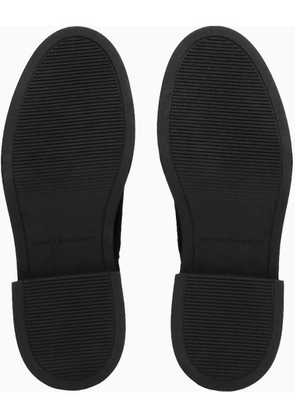 Minimal Suede Chelsea Low Boot
