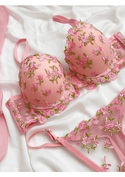 Küçük Çiçekli Destekli Sütyen Takım modelleri