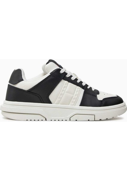 Brooklyn Low Top Sneaker