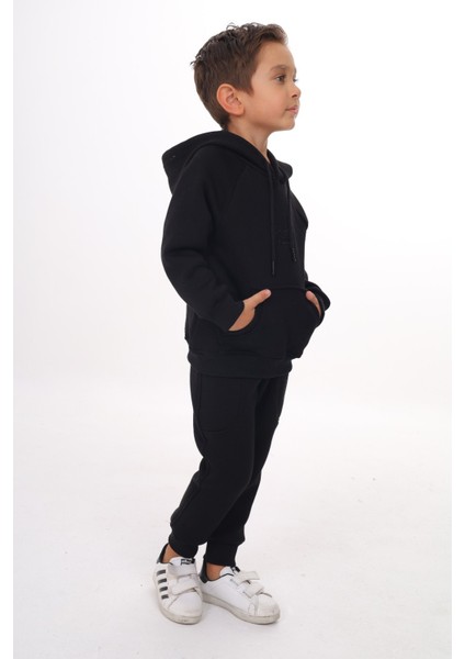 Erkek Çocuk Nakışlı Eşofman Takım modelleri