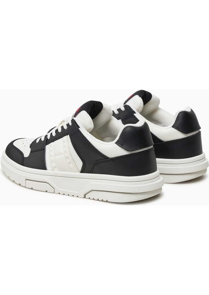 Brooklyn Low Top Sneaker