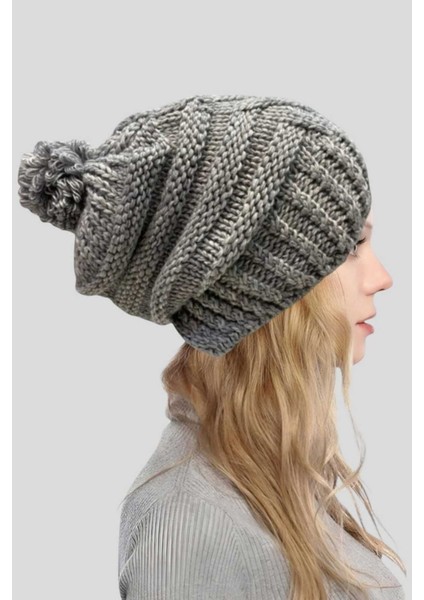 Kadın Ponponlu Kalın Örgü Bere indirimleri