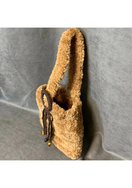 El Yapımı Kahverengi Peluş El Çanta