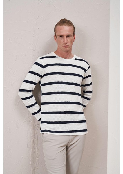 Erkek Beyaz Bisiklet Yaka Yatay Çizgili Waffle Sweatshirt