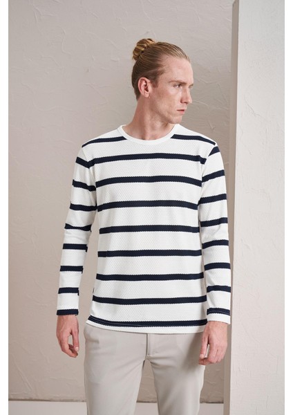 Erkek Beyaz Bisiklet Yaka Yatay Çizgili Waffle Sweatshirt fiyatları