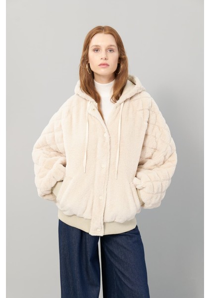 Çıtçıt Detaylı Kapüşonlu Peluş Mont Bej K2527503_024