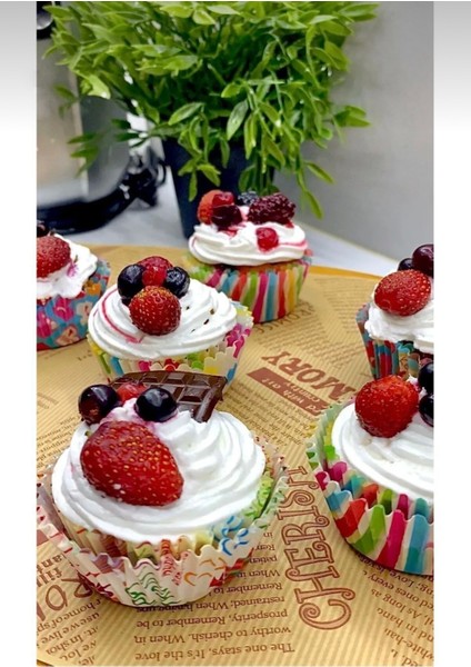 100’lü Renkli Muffin Cupcake Kalıpları Kek Kapsülü Cupcake Muffin Kağıt Kek Kalıbı