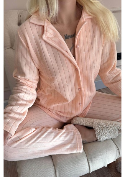 Turuncu Puan Önden Düğmeli Peluş Polar Pijama Takımı modelleri