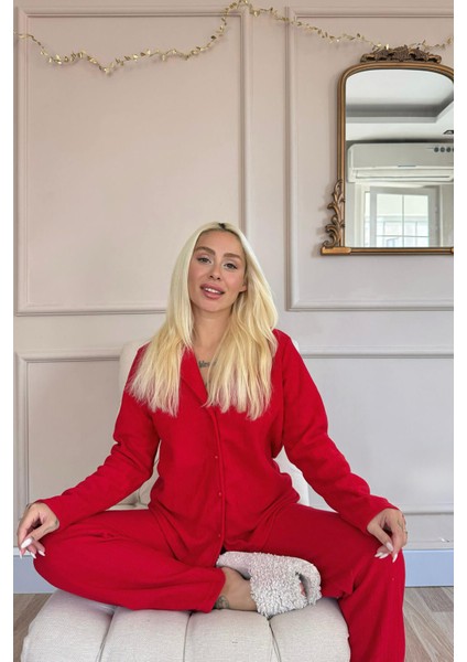 Kırmızı Düz Önden Düğmeli Peluş Polar Pijama Takımı