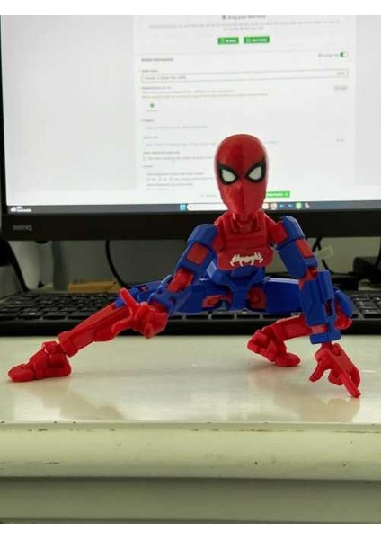 Dummy Spiderman: Hareketli Mini Figür