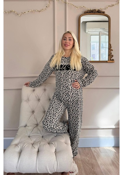 Kahverengi Wild Soul Desenli Peluş Polar Pijama Takımı indirimleri