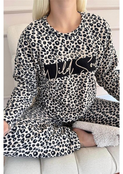 Kahverengi Wild Soul Desenli Peluş Polar Pijama Takımı indirimleri