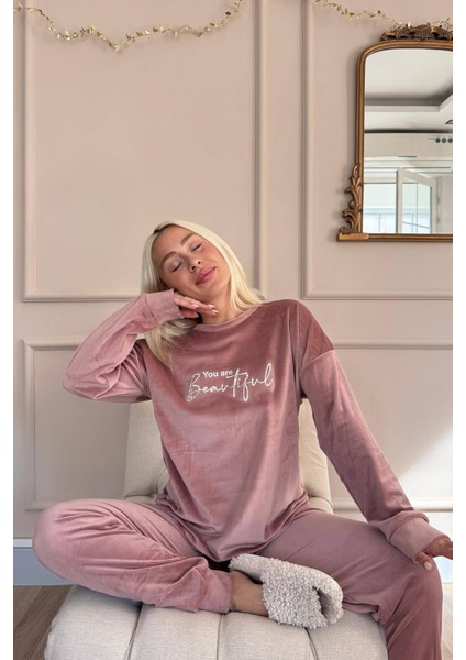 Pembe Beautiful Desenli Exclusive Kadife Kadın Pijama Takımı indirimleri