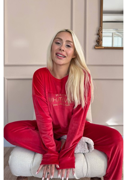 Kırmızı Whatever Desenli Exclusive Kadife Kadın Pijama Takımı fırsatları