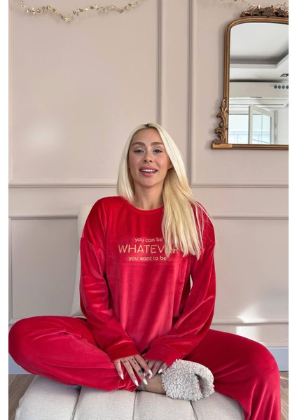 Kırmızı Whatever Desenli Exclusive Kadife Kadın Pijama Takımı indirimleri