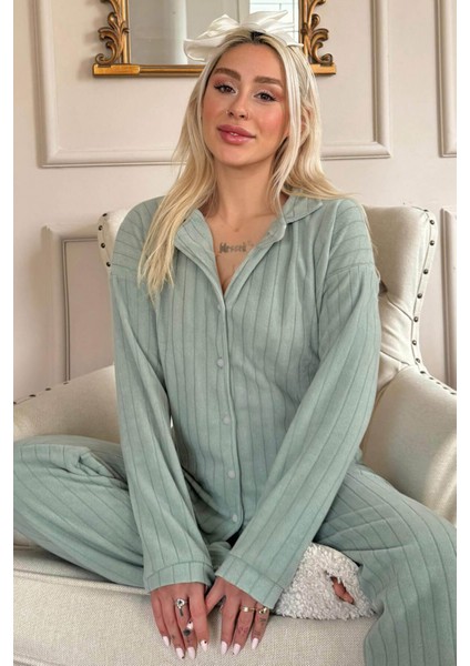 Mint Yeşili Düz Önden Düğmeli Peluş Polar Pijama Takımı