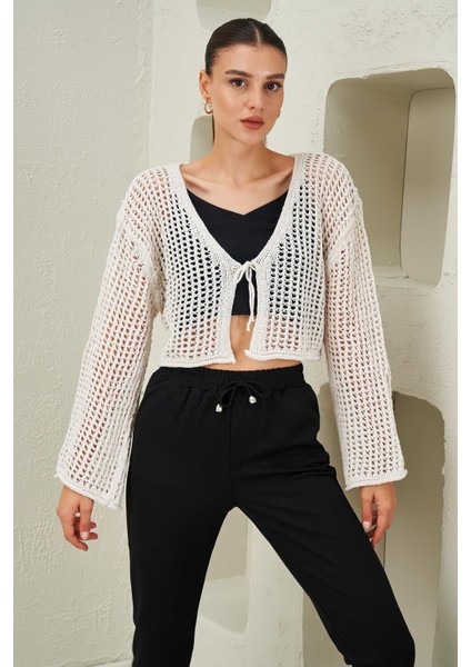 Kadın Ekru Önü Bağcıklı Delikli Crop Hırka
