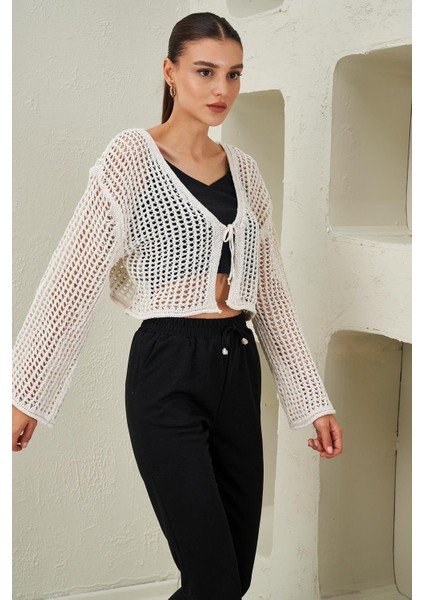Kadın Ekru Önü Bağcıklı Delikli Crop Hırka fiyatları