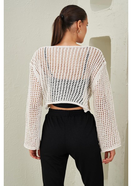 Kadın Ekru Önü Bağcıklı Delikli Crop Hırka fırsatları