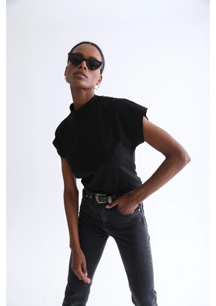 Kadın Siyah Kısa Kollu Dik Yaka Crop Bluz modelleri