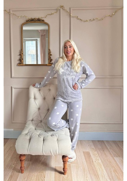 Gri Hello Winter Desenli Kadın Peluş Pijama Takımı indirimleri