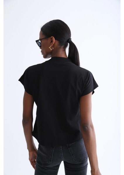 Kadın Siyah Kısa Kollu Dik Yaka Crop Bluz indirimleri