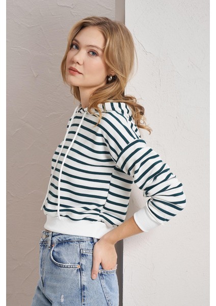 Kadın Nefti Çzigili Üç Iplik Şardonsuz Kapüşonlu Crop Sweatshirt fiyatları