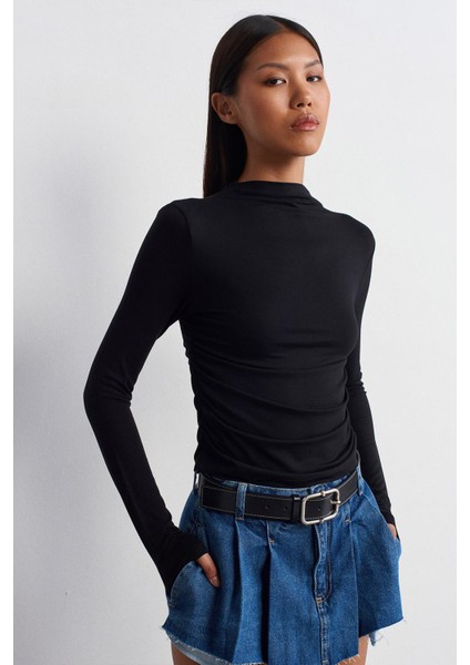 Kadın Siyah Uzun Kollu Sıfır Yaka Yaka Büzgülü Bluz fiyatları