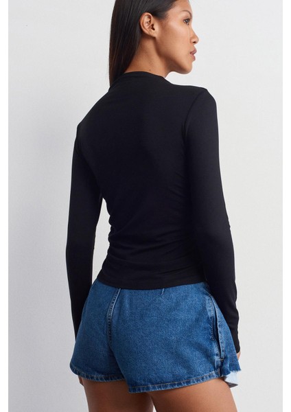 Kadın Siyah Uzun Kollu Sıfır Yaka Yaka Büzgülü Bluz fırsatları