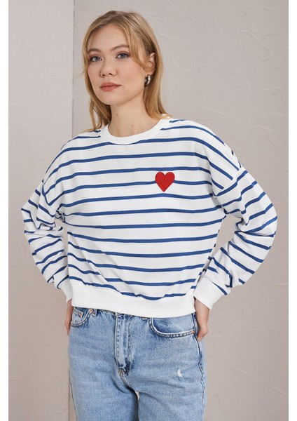 Kadın Indigo Bisiklet Yaka Çizgili Kalp Nakışlı Iki Iplik Basic Sweatshirt