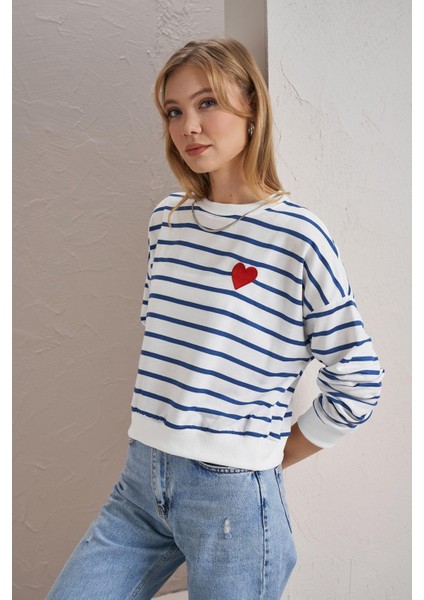 Kadın Indigo Bisiklet Yaka Çizgili Kalp Nakışlı Iki Iplik Basic Sweatshirt