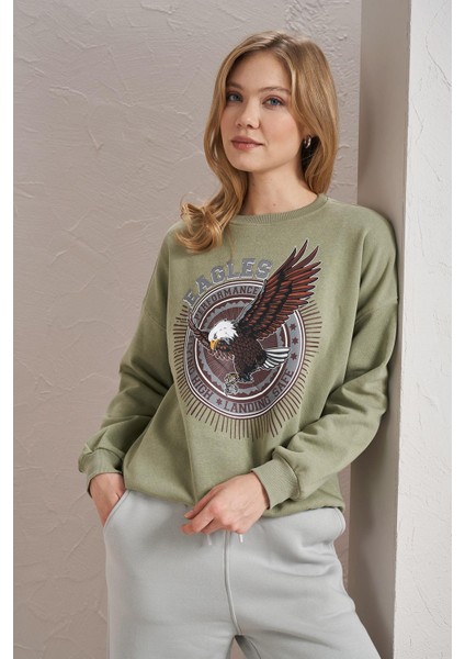 Kadın Olive Bisiklet Yaka Eagles Baskılı Üç Iplik Basic Sweatshirt