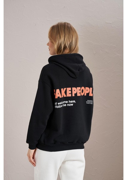 Kadın Siyah Fake People Baskılı Kanguru Cepli Üç Iplik Sweatshirt