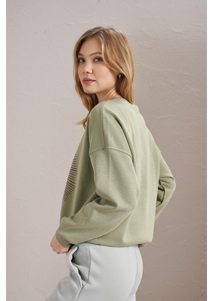 Kadın Olive Bisiklet Yaka Eagles Baskılı Üç Iplik Basic Sweatshirt