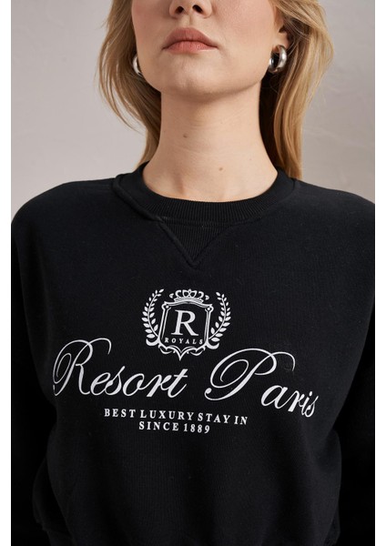 Kadın Siyah Resort Paris Baskılı Üç Iplik Crop Sweatshirt