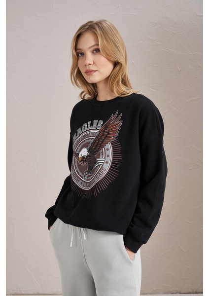 Kadın Siyah Bisiklet Yaka Eagles Baskılı Üç Iplik Basic Sweatshirt