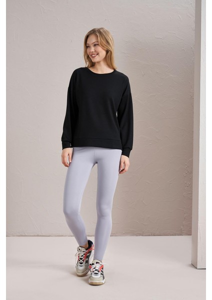 Kadın Siyah Modal Kumaş Bisiklet Yaka Yanı Yırtmaçlı Basic Sweatshirt