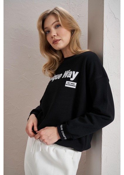 Kadın Siyah Bisiklet Yaka Unique Way Baskılı Üç Iplik Sweatshirt