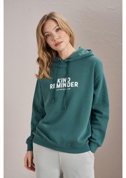 Kadın Nefti Kind Reminder Baskılı Üç Iplik Kanguru Cepli Sweatshirt