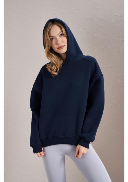 Kadın Lacivert Kapüşonlu Oversize Basic Sweatshirt