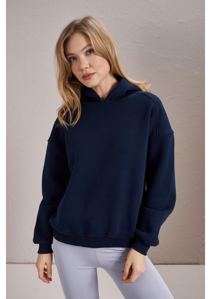 Kadın Lacivert Kapüşonlu Oversize Basic Sweatshirt