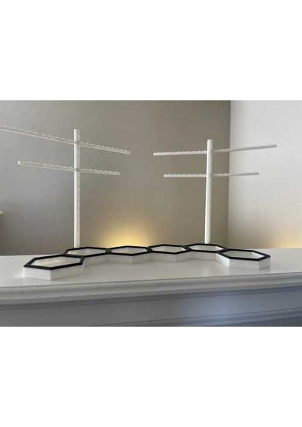 Minimalist Altıgen Zeminli Çok Katlı Takı Standı fiyatları