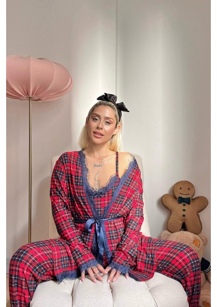 Piti Kareli Baskılı Sabahlıklı Kadife Pijama Takımı