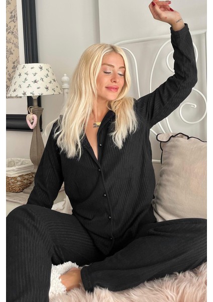 Siyah Düz Önden Düğmeli Peluş Polar Pijama Takımı